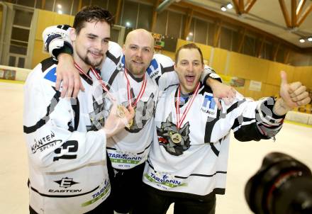 Eishockey NAHL. Finale. Tarco Woelfe Klagenfurt gegen Kapfenberg.  Jubel Michael Koefeler, Peter Mateicka, Christoph Ibounig (Tarco). Klagenfurt, 30.3.2013.
Foto: Kuess
---
pressefotos, pressefotografie, kuess, qs, qspictures, sport, bild, bilder, bilddatenbank