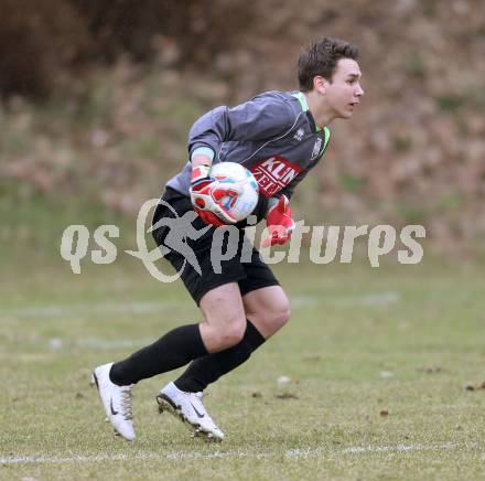 Fussball Kaerntner Liga. Maria Saal gegen Bleiburg. Wolfgang Karner (Maria Saal).
Maria Saal, 30.3.2013.
Foto: Kuess
---
pressefotos, pressefotografie, kuess, qs, qspictures, sport, bild, bilder, bilddatenbank