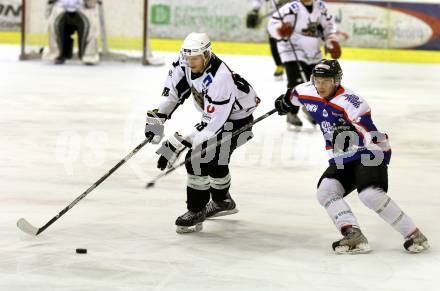 Eishockey NAHL. Finale. Tarco Woelfe Klagenfurt gegen Kapfenberg.  Heiko Ofner, (Tarco), Jonas Schuller  (Kapfenberg). Klagenfurt, 30.3.2013.
Foto: Kuess
---
pressefotos, pressefotografie, kuess, qs, qspictures, sport, bild, bilder, bilddatenbank