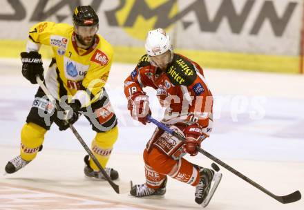 EBEL. Eishockey Bundesliga. EC KAC gegen PC Vienna Capitals..  Thomas Koch, (KAC), Adrian Veideman (Caps). Klagenfurt, am 31.3.2013.
Foto: Kuess 


---
pressefotos, pressefotografie, kuess, qs, qspictures, sport, bild, bilder, bilddatenbank