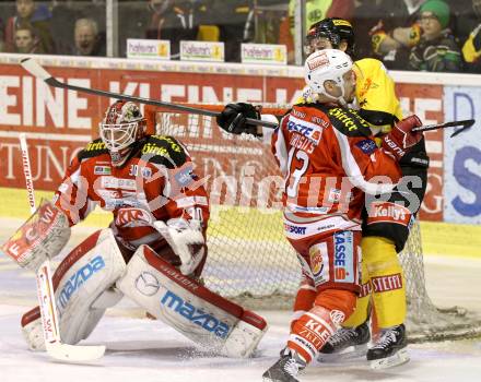 EBEL. Eishockey Bundesliga. EC KAC gegen PC Vienna Capitals.. Rene Swette, Johannes Kirisits,  (KAC), Jonathan Ferland (Caps). Klagenfurt, am 31.3.2013.
Foto: Kuess 


---
pressefotos, pressefotografie, kuess, qs, qspictures, sport, bild, bilder, bilddatenbank