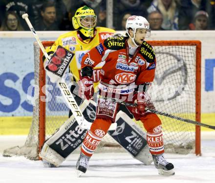 EBEL. Eishockey Bundesliga. EC KAC gegen PC Vienna Capitals.. Raphael Herburger,  (KAC), Mattheuw Zaba (Caps). Klagenfurt, am 31.3.2013.
Foto: Kuess 


---
pressefotos, pressefotografie, kuess, qs, qspictures, sport, bild, bilder, bilddatenbank