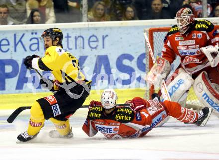 EBEL. Eishockey Bundesliga. EC KAC gegen PC Vienna Capitals.. Florian Iberer, Rene Swette,  (KAC), Jonathan Ferland (Caps). Klagenfurt, am 31.3.2013.
Foto: Kuess 


---
pressefotos, pressefotografie, kuess, qs, qspictures, sport, bild, bilder, bilddatenbank