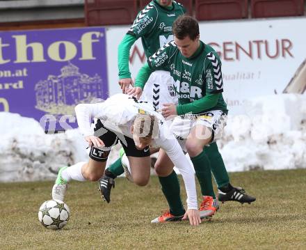 Fussball Regionalliga. Feldkirchen gegen St. Florian. Marco Huber (Feldkirchen), Gabriel Schneider (St. Florian). Feldkirchen, am 1.4.2013.
Foto: Kuess
---
pressefotos, pressefotografie, kuess, qs, qspictures, sport, bild, bilder, bilddatenbank