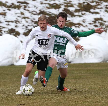 Fussball Regionalliga. Feldkirchen gegen St. Florian. Marco Huber (Feldkirchen), Gabriel Schneider (St. Florian). Feldkirchen, am 1.4.2013.
Foto: Kuess
---
pressefotos, pressefotografie, kuess, qs, qspictures, sport, bild, bilder, bilddatenbank