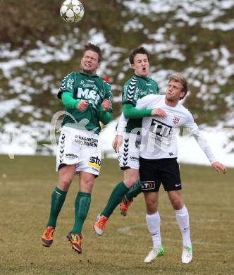 Fussball Regionalliga. Feldkirchen gegen St. Florian. Mario Antunovic, Marco Huber (Feldkirchen), Gabriel Schneider (St. Florian). Feldkirchen, am 1.4.2013.
Foto: Kuess
---
pressefotos, pressefotografie, kuess, qs, qspictures, sport, bild, bilder, bilddatenbank