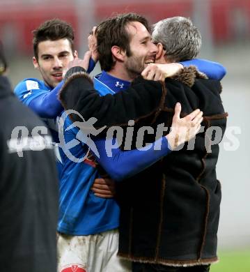 Fussball Regionalliga. SK Austria Klagenfurt gegen VSV. Torjubel Mario Ramusch, Trainer Guenther Kronsteiner (VSV). Klagenfurt, 5.4.2013.
Foto: Kuess
---
pressefotos, pressefotografie, kuess, qs, qspictures, sport, bild, bilder, bilddatenbank