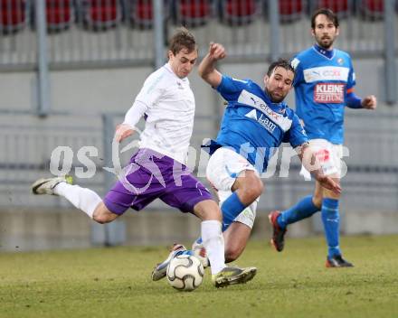 Fussball Regionalliga. SK Austria Klagenfurt gegen VSV. Christian Schimmel,  (Austria Klagenfurt), Mario Steiner (VSV). Klagenfurt, 5.4.2013.
Foto: Kuess
---
pressefotos, pressefotografie, kuess, qs, qspictures, sport, bild, bilder, bilddatenbank