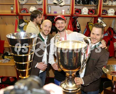 EBEL. Eishockey Bundesliga. EC KAC gegen PC Vienna Capitals.. Meisterjubel Herbert Ratz, Paul Schellander, Stephan Geier (Meister KAC). Klagenfurt, am 4.5.2013.
Foto: Kuess 


---
pressefotos, pressefotografie, kuess, qs, qspictures, sport, bild, bilder, bilddatenbank