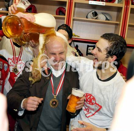 EBEL. Eishockey Bundesliga. EC KAC gegen PC Vienna Capitals.. Meisterjubel Trainer Christer Olsson, Raphael  Herburger (Meister KAC). Klagenfurt, am 4.5.2013.
Foto: Kuess 


---
pressefotos, pressefotografie, kuess, qs, qspictures, sport, bild, bilder, bilddatenbank