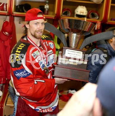 EBEL. Eishockey Bundesliga. EC KAC gegen PC Vienna Capitals.. Meisterjubel Jamie Lundmark MVP Most Valuable Player (Meister KAC). Klagenfurt, am 4.5.2013.
Foto: Kuess 


---
pressefotos, pressefotografie, kuess, qs, qspictures, sport, bild, bilder, bilddatenbank