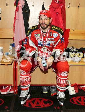 EBEL. Eishockey Bundesliga. EC KAC gegen PC Vienna Capitals.. Meisterjubel Thomas Koch (Meister KAC). Klagenfurt, am 4.5.2013.
Foto: Kuess 


---
pressefotos, pressefotografie, kuess, qs, qspictures, sport, bild, bilder, bilddatenbank