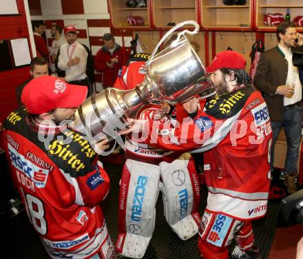 EBEL. Eishockey Bundesliga. EC KAC gegen PC Vienna Capitals.. Meisterjubel Thomas Koch, Tyler Spurgeon (Meister KAC). Klagenfurt, am 4.5.2013.
Foto: Kuess 


---
pressefotos, pressefotografie, kuess, qs, qspictures, sport, bild, bilder, bilddatenbank