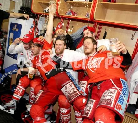 EBEL. Eishockey Bundesliga. EC KAC gegen PC Vienna Capitals.. Meisterjubel Paul Schellander, Thomas Undertpfund, Raphael Herburger, Markus Pirmann, Manuel Geier, Nikolaus Holzer (Meister KAC). Klagenfurt, am 4.5.2013.
Foto: Kuess 


---
pressefotos, pressefotografie, kuess, qs, qspictures, sport, bild, bilder, bilddatenbank