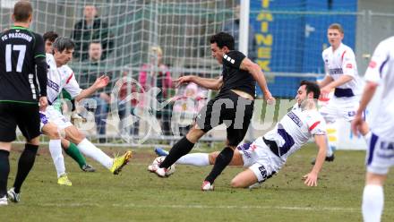 Fussball Regionalliga. SAK gegen Pasching. Thomas Riedl, Murat Veliu (SAK), Diaz Casanova Montenegro Ignacio (Pasching). Klagenfurt, am 6.4.2013.
Foto: Kuess
---
pressefotos, pressefotografie, kuess, qs, qspictures, sport, bild, bilder, bilddatenbank