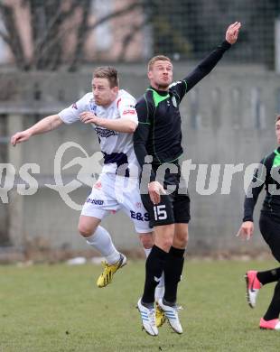 Fussball Regionalliga. SAK gegen Pasching. Biscan Darijo (SAK), Grasegger Martin (Pasching). Klagenfurt, am 6.4.2013.
Foto: Kuess
---
pressefotos, pressefotografie, kuess, qs, qspictures, sport, bild, bilder, bilddatenbank