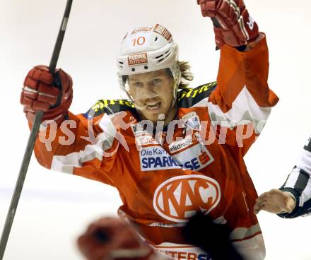 EBEL. Eishockey Bundesliga. EC KAC gegen PC Vienna Capitals.. Jubel Tyler Scofield (KAC). Klagenfurt, am 4.5.2013.
Foto: Kuess 


---
pressefotos, pressefotografie, kuess, qs, qspictures, sport, bild, bilder, bilddatenbank