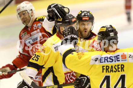 EBEL. Eishockey Bundesliga. EC KAC gegen PC Vienna Capitals..  Torjubel Benoit Gratton, Francois Fortier, Jonathan Fraser (Caps). Klagenfurt, am 4.5.2013.
Foto: Kuess 


---
pressefotos, pressefotografie, kuess, qs, qspictures, sport, bild, bilder, bilddatenbank