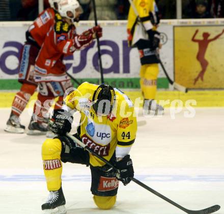 EBEL. Eishockey Bundesliga. EC KAC gegen PC Vienna Capitals..  Jamie Fraser Enttaeuscht (Caps). Klagenfurt, am 4.5.2013.
Foto: Kuess 


---
pressefotos, pressefotografie, kuess, qs, qspictures, sport, bild, bilder, bilddatenbank