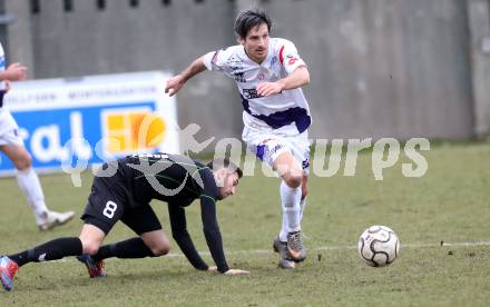 Fussball Regionalliga. SAK gegen Pasching. Thomas Riedl (SAK), Ali Hamdemir (Pasching). Klagenfurt, am 6.4.2013.
Foto: Kuess
---
pressefotos, pressefotografie, kuess, qs, qspictures, sport, bild, bilder, bilddatenbank