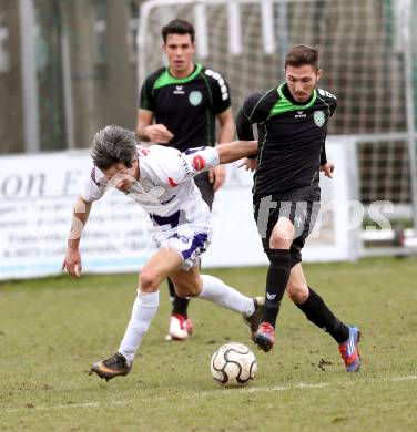 Fussball Regionalliga. SAK gegen Pasching. Riedl Thomas (SAK), Hamdemir Ali (Pasching). Klagenfurt, am 6.4.2013.
Foto: Kuess
---
pressefotos, pressefotografie, kuess, qs, qspictures, sport, bild, bilder, bilddatenbank