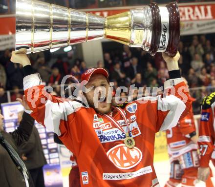 EBEL. Eishockey Bundesliga. EC KAC gegen PC Vienna Capitals.. Manuel Geier (Meister KAC). Klagenfurt, am 4.5.2013.
Foto: Kuess 


---
pressefotos, pressefotografie, kuess, qs, qspictures, sport, bild, bilder, bilddatenbank