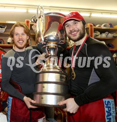 EBEL. Eishockey Bundesliga. EC KAC gegen PC Vienna Capitals.. Meisterjubel Tyler Scofield, Tyler Spurgeon (Meister KAC). Klagenfurt, am 4.5.2013.
Foto: Kuess 


---
pressefotos, pressefotografie, kuess, qs, qspictures, sport, bild, bilder, bilddatenbank