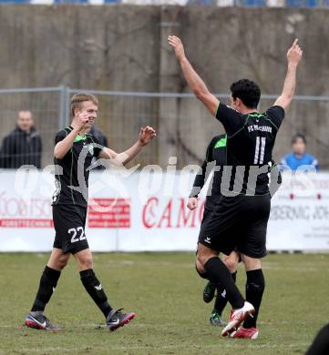 Fussball Regionalliga. SAK gegen Pasching. Torjubel Schobesberger Philipp,  Diaz-Casanova Montenegro Ignacio (Pasching). Klagenfurt, am 6.4.2013.
Foto: Kuess
---
pressefotos, pressefotografie, kuess, qs, qspictures, sport, bild, bilder, bilddatenbank