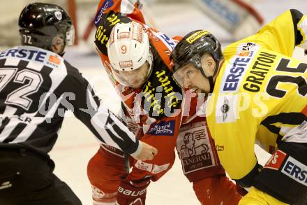 EBEL. Eishockey Bundesliga. EC KAC gegen PC Vienna Capitals.. Tyler Spurgeon,  (KAC), Benoit Gratton (Caps). Klagenfurt, am 4.5.2013.
Foto: Kuess 


---
pressefotos, pressefotografie, kuess, qs, qspictures, sport, bild, bilder, bilddatenbank