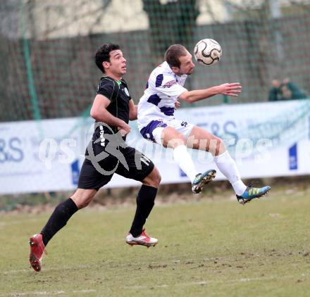 Fussball Regionalliga. SAK gegen Pasching. Kropiunik Marjan (SAK), Diaz-Casanova Montenegro Ignacio (Pasching). Klagenfurt, am 6.4.2013.
Foto: Kuess
---
pressefotos, pressefotografie, kuess, qs, qspictures, sport, bild, bilder, bilddatenbank