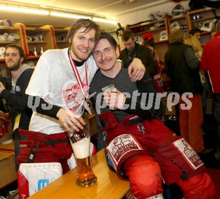 EBEL. Eishockey Bundesliga. EC KAC gegen PC Vienna Capitals.. Meisterjubel Rene Swette, David Schuller (Meister KAC). Klagenfurt, am 4.5.2013.
Foto: Kuess 


---
pressefotos, pressefotografie, kuess, qs, qspictures, sport, bild, bilder, bilddatenbank