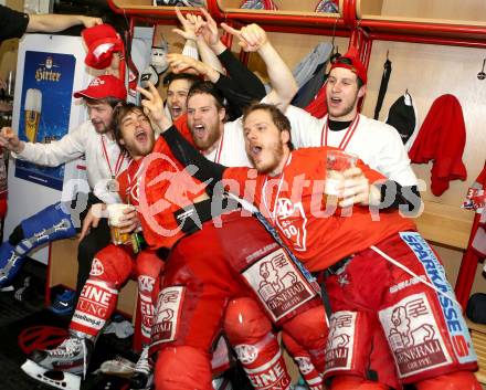 EBEL. Eishockey Bundesliga. EC KAC gegen PC Vienna Capitals.. Meisterjubel Paul Schellander, Thomas Undertpfund, Raphael Herburger, Markus Pirmann, Manuel Geier, Nikolaus Holzer (Meister KAC). Klagenfurt, am 4.5.2013.
Foto: Kuess 


---
pressefotos, pressefotografie, kuess, qs, qspictures, sport, bild, bilder, bilddatenbank