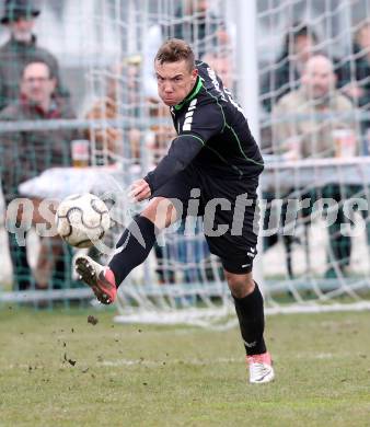 Fussball Regionalliga. SAK gegen Pasching. Petrovic Stefan (Pasching). Klagenfurt, am 6.4.2013.
Foto: Kuess
---
pressefotos, pressefotografie, kuess, qs, qspictures, sport, bild, bilder, bilddatenbank