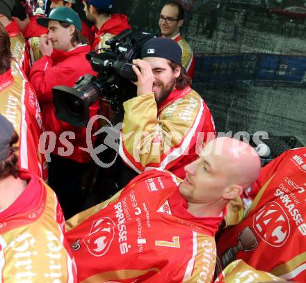 EBEL. Eishockey Bundesliga. EC KAC. Meisterfeier. Martin Schumnig, Herbert Ratz. Klagenfurt, am 8.4.2013.
Foto: Kuess 


---
pressefotos, pressefotografie, kuess, qs, qspictures, sport, bild, bilder, bilddatenbank