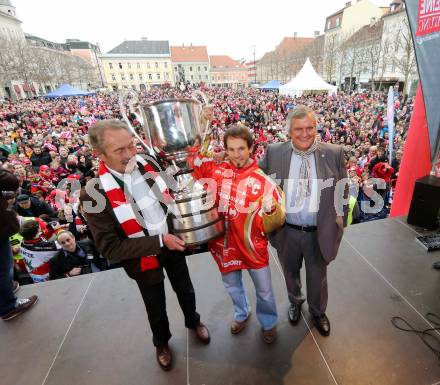 EBEL. Eishockey Bundesliga. EC KAC. Meisterfeier. Karl Nedwed, Thomas Koch, Karl Safron. Klagenfurt, am 8.4.2013.
Foto: Kuess 


---
pressefotos, pressefotografie, kuess, qs, qspictures, sport, bild, bilder, bilddatenbank