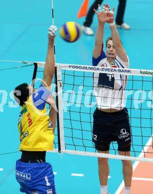 Volleyball. AVL Finalspiel. Aich/Dob gegen Hypo Tirol. De Sousa Sequeira Valdir (Aich/Dob), Alexander Berger (Tirol). Bleiburg, 10.4.2013.
Foto: Kuess

---
pressefotos, pressefotografie, kuess, qs, qspictures, sport, bild, bilder, bilddatenbank