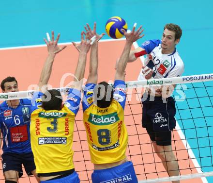 Volleyball. AVL Finalspiel. Aich/Dob gegen Hypo Tirol. HRUSKA Michal , Satler Rok (Aich/Dob), Alexander Berger (Tirol). Bleiburg, 10.4.2013.
Foto: Kuess

---
pressefotos, pressefotografie, kuess, qs, qspictures, sport, bild, bilder, bilddatenbank