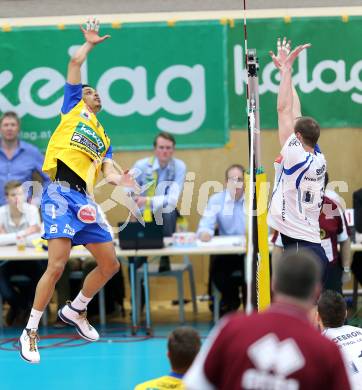 Volleyball. AVL Finalspiel. Aich/Dob gegen Hypo Tirol. De Sousa Sequeira Valdir Aich/Dob), David Szabo (Tirol). Bleiburg, 10.4.2013.
Foto: Kuess

---
pressefotos, pressefotografie, kuess, qs, qspictures, sport, bild, bilder, bilddatenbank