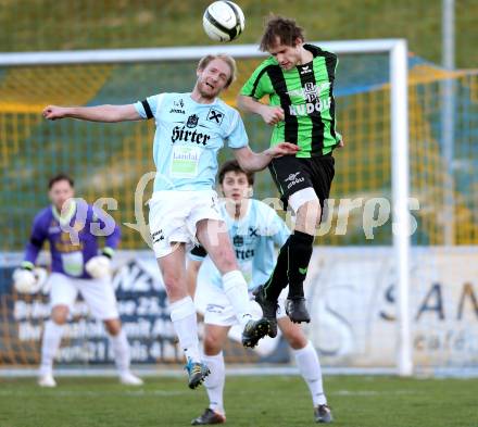 Fussball Kaerntner Liga. St. Veit gegen Voelkermarkt. Raphael Groinig (St. Veit), Christopher Sauerschnig (Voelkermarkt). St. Veit, am 13.4.2013.
Foto: Kuess
---
pressefotos, pressefotografie, kuess, qs, qspictures, sport, bild, bilder, bilddatenbank