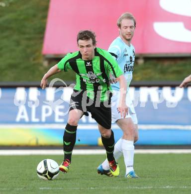 Fussball Kaerntner Liga. St. Veit gegen Voelkermarkt. Raphael Groinig (St. Veit), Michael Hafner (Voelkermarkt). St. Veit, am 13.4.2013.
Foto: Kuess
---
pressefotos, pressefotografie, kuess, qs, qspictures, sport, bild, bilder, bilddatenbank