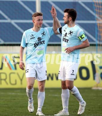 Fussball Kaerntner Liga. St. Veit gegen Voelkermarkt. Torjubel Andreas Fischer, Manuel Riesser (St. Veit). St. Veit, am 13.4.2013.
Foto: Kuess
---
pressefotos, pressefotografie, kuess, qs, qspictures, sport, bild, bilder, bilddatenbank