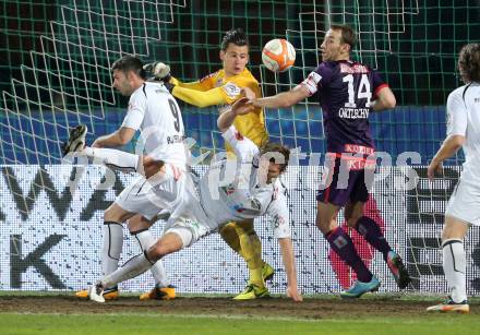 Fussball. OEB Cup.  RZ Pellets WAC gegen Austria Wien. Ruben Rivera, Boris Huettenbrenner, (WAC),  Heinz Lindner, Manuel Ortlechner (Austria Wien). Wolfsberg, 17.4.2013.
Foto: Kuess

---
pressefotos, pressefotografie, kuess, qs, qspictures, sport, bild, bilder, bilddatenbank