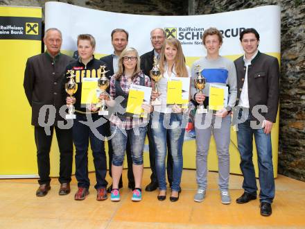 Schi Alpin. Siegerehrung Raiffeisen Schuelercup. Friedrich Oschmautz, Felix Hacker, Peter Gauper, Jennifer Starc, Raimund Berger, Melissa Poecher, Sebastian Walder. Glanegg, am 19.4.2013.
Foto: Kuess
oto: Kuess
---
pressefotos, pressefotografie, kuess, qs, qspictures, sport, bild, bilder, bilddatenbank