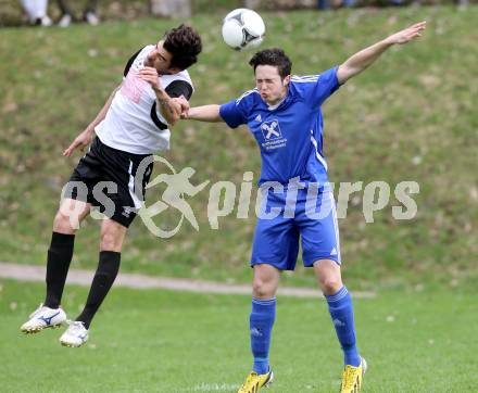 Fussball Kaerntner Liga. Maria Saal gegen Ruden. Araujo Da Silva Filho Aldamir,  (Maria Saal), Thorsten Wintschnig (Ruden). Maria Saal, 20.4.2013.
Foto: Kuess
---
pressefotos, pressefotografie, kuess, qs, qspictures, sport, bild, bilder, bilddatenbank