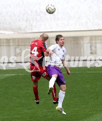 Fussball Regionalliga. SK Austria Klagenfurt gegen LASK. Christian Schimmel,  (Austria Klagenfurt), Wolfgang Klapf (LASK). Klagenfurt, 20.4.2013.
Foto: Kuess
---
pressefotos, pressefotografie, kuess, qs, qspictures, sport, bild, bilder, bilddatenbank