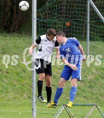 Fussball Kaerntner Liga. Maria Saal gegen Ruden. Nikola Andrijevic,(Maria Saal),  Daniel Diex  (Ruden). Maria Saal, 20.4.2013.
Foto: Kuess
---
pressefotos, pressefotografie, kuess, qs, qspictures, sport, bild, bilder, bilddatenbank