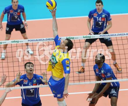 Volleyball. AVL Finalspiel. Aich/Dob gegen Hypo Tirol. Satler Rok (Aich/Dob), Daniel Gavan (Tirol). Bleiburg, 24.4.2013.
Foto: Kuess

---
pressefotos, pressefotografie, kuess, qs, qspictures, sport, bild, bilder, bilddatenbank