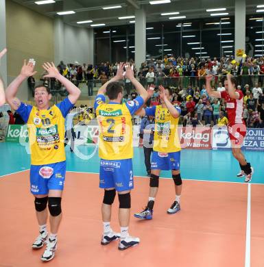 Volleyball. AVL Finalspiel. Aich/Dob gegen Hypo Tirol.  Jubel (Aich/Dob). Bleiburg, 24.4.2013.
Foto: Kuess
---
pressefotos, pressefotografie, kuess, qs, qspictures, sport, bild, bilder, bilddatenbank