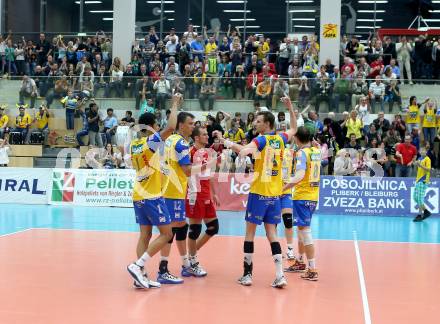 Volleyball. AVL Finalspiel. Aich/Dob gegen Hypo Tirol.  Jubel (Aich/Dob). Bleiburg, 24.4.2013.
Foto: Kuess
---
pressefotos, pressefotografie, kuess, qs, qspictures, sport, bild, bilder, bilddatenbank