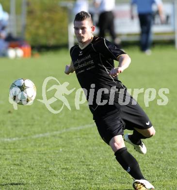 Fussball. Kaerntner Liga. Koettmannsdorf gegen St. Veit. Hubmann Guenther (Koettmannsdorf). Koettmannsdorf, 24.4.2013.
Foto: Kuess
---
pressefotos, pressefotografie, kuess, qs, qspictures, sport, bild, bilder, bilddatenbank